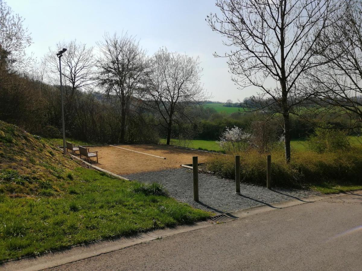 Durbuy, Ses Ruelles Pittoresques, 2Eme Etape Exterior photo